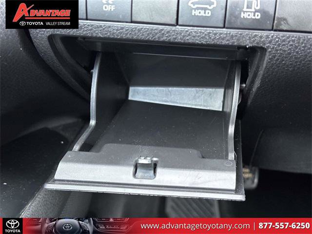 Certified 2019 Toyota Camry LE image 22