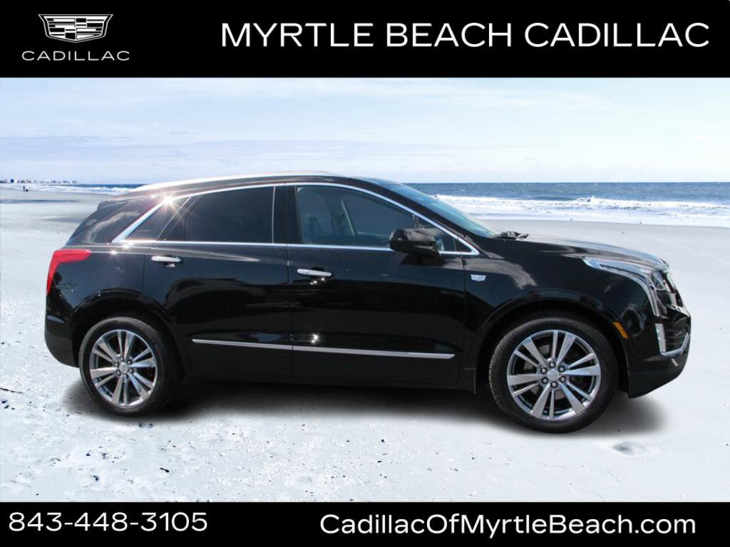 Used 2017 Cadillac XT5 Premium Luxury w/ LPO, Wheel Lock Package AWD/4WD image 2