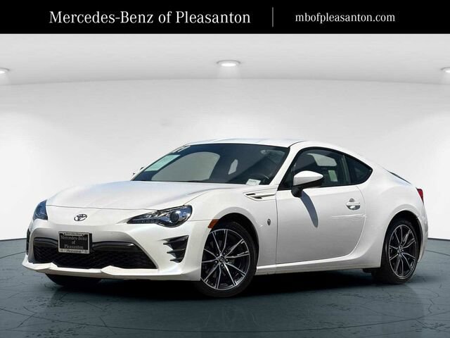 Used 2017 Toyota 86 RWD video 1