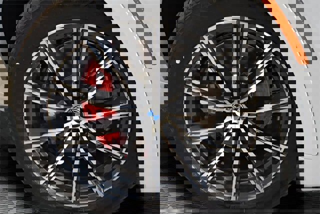 New 2026 BMW X6 xDrive40i image 14