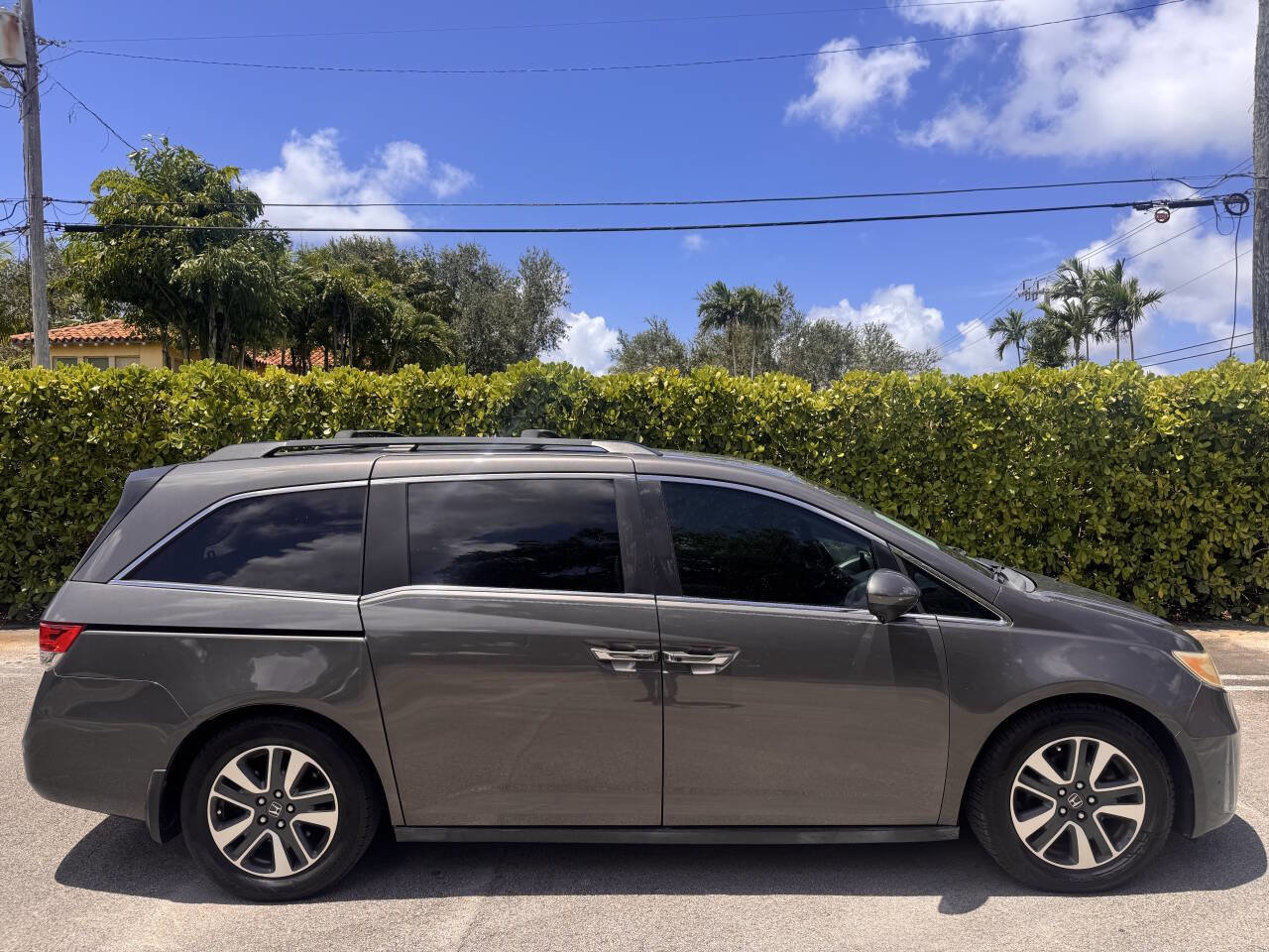 Used 2015 Honda Odyssey EX image 2
