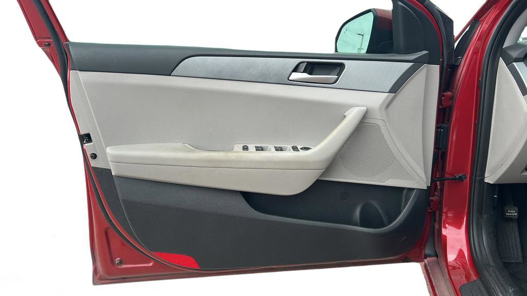 Used 2018 Hyundai Sonata SE FWD image 9