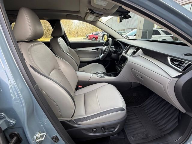 Used 2023 INFINITI QX50 Sensory w/ Accent Package FWD image 18