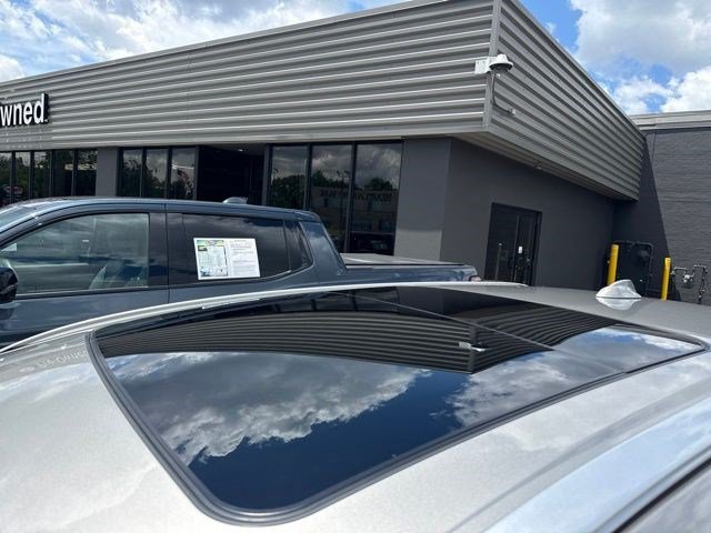 Used 2015 Volvo XC60 T5 Platinum w/ Climate Package AWD/4WD image 8