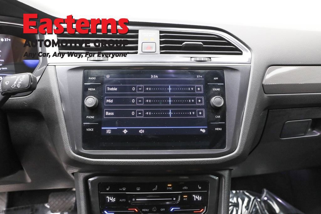 Used 2023 Volkswagen Tiguan SE image 12