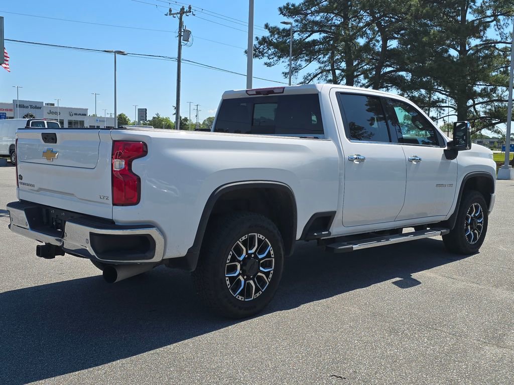 Used 2023 Chevrolet Silverado 2500 LTZ w/ LTZ Plus Package AWD/4WD image 3