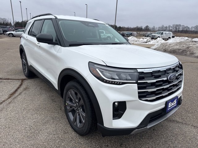 New 2026 Ford Explorer Active w/ Active Comfort Package image 3