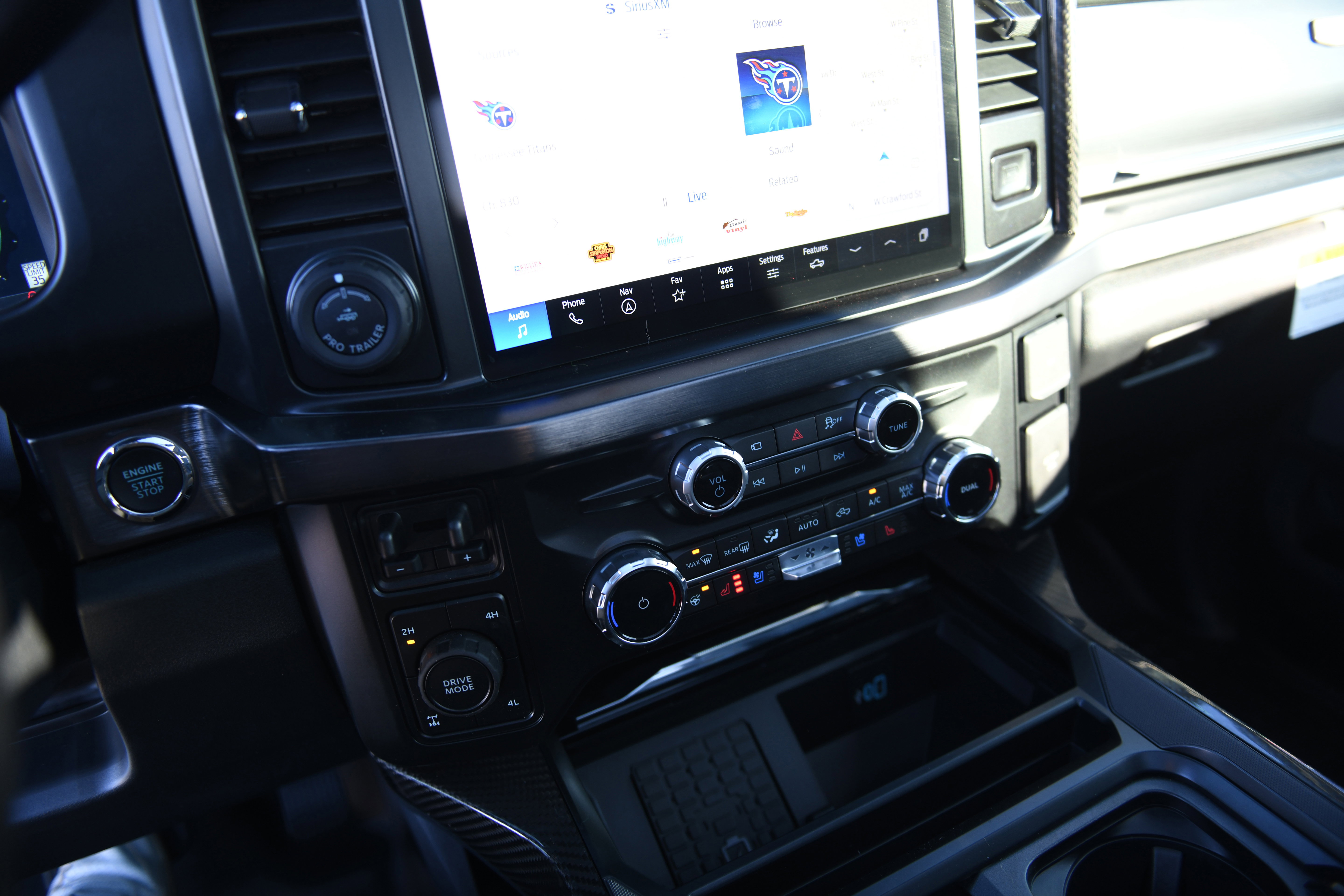 New 2026 Ford F250 Lariat w/ Black Appearance Package image 34