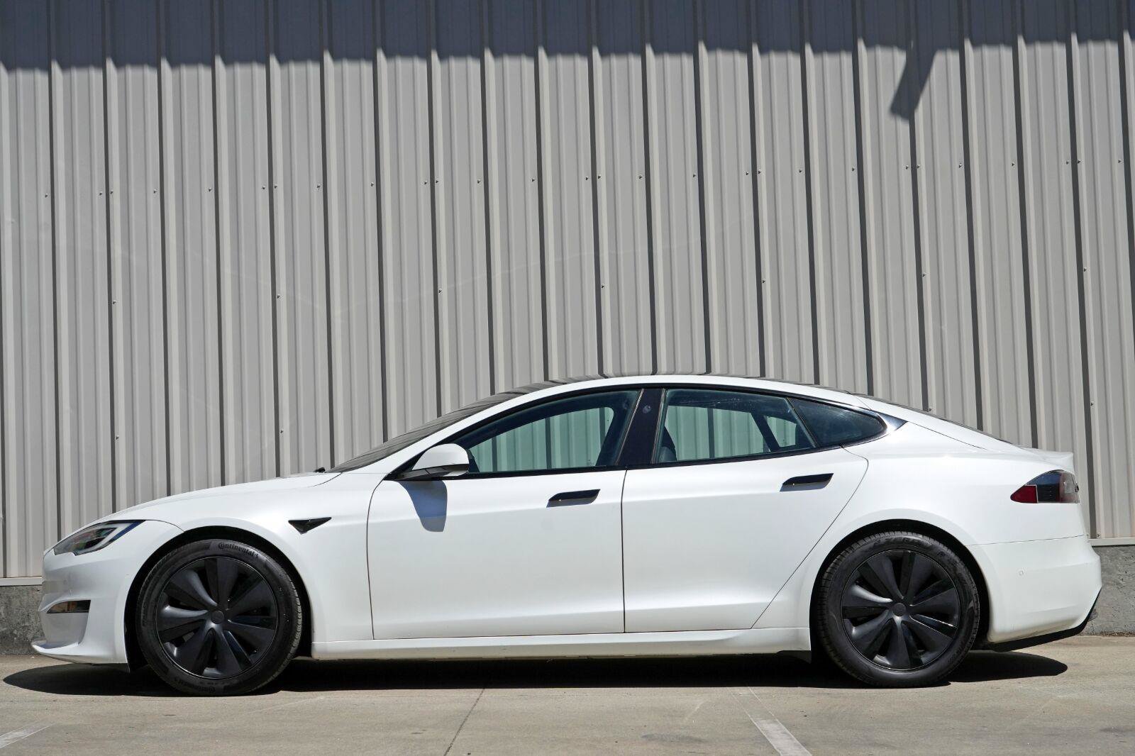 Used 2022 Tesla Model S AWD/4WD image 9