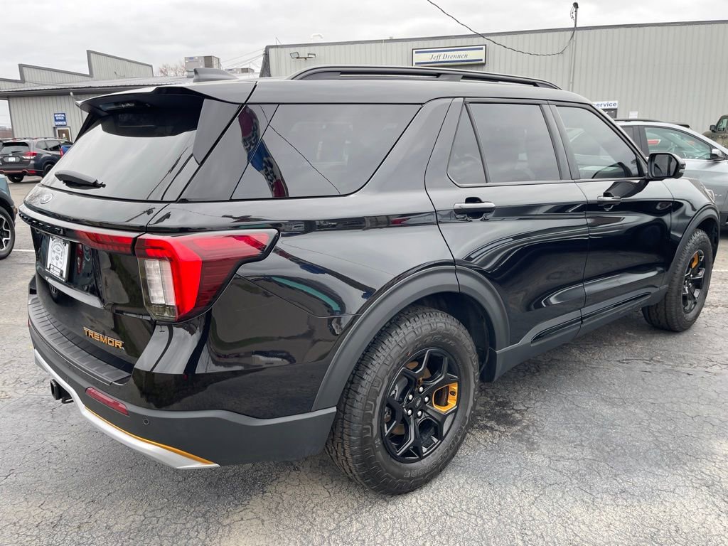 Used 2026 Ford Explorer Tremor w/ Tremor Ultimate Package image 3