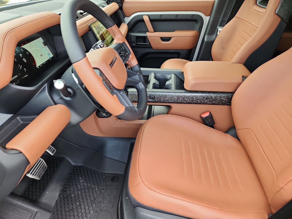 New 2026 Land Rover Defender 110 OCTA image 21