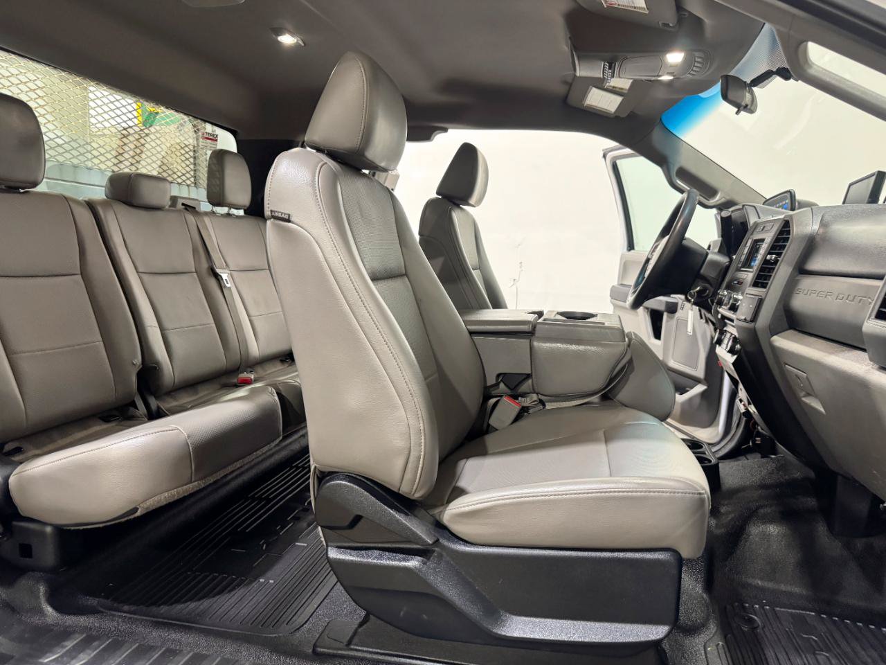 Used 2017 Ford F550 2WD SuperCab Super Duty image 17
