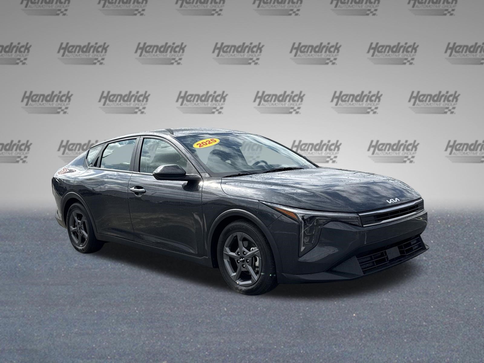 Used 2025 Kia K4 LXS image 3
