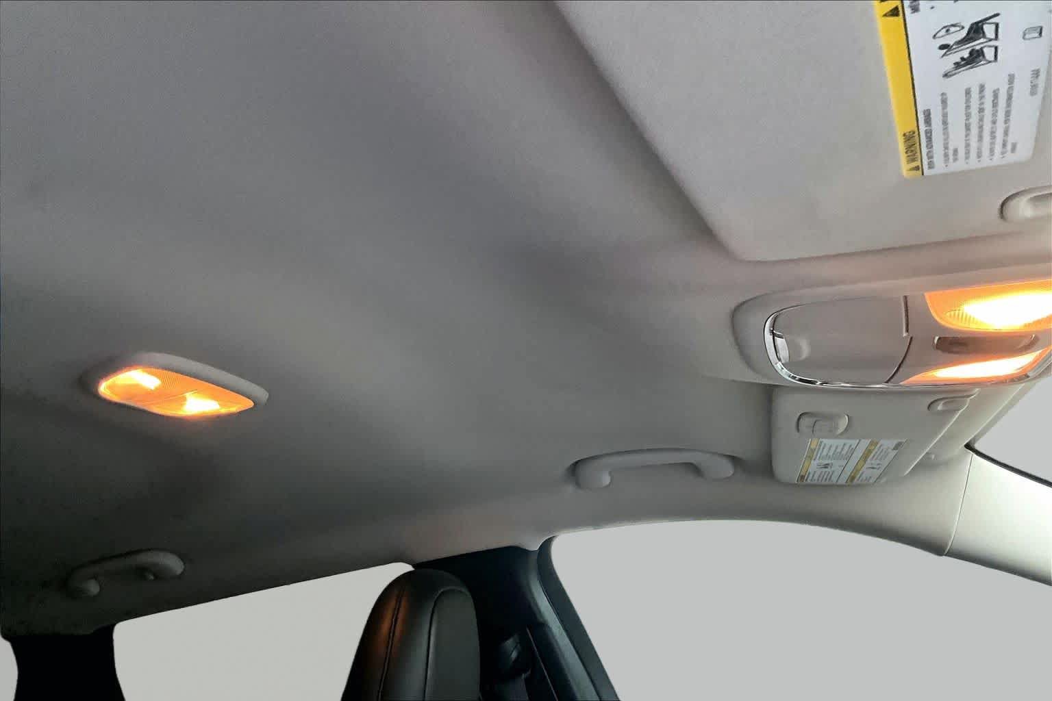 Used 2016 Jeep Cherokee Limited FWD image 14