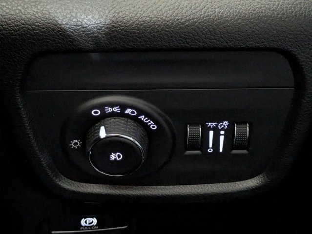 Certified 2025 Jeep Grand Cherokee L Limited w/ Luxury Tech Group II RWD image 26