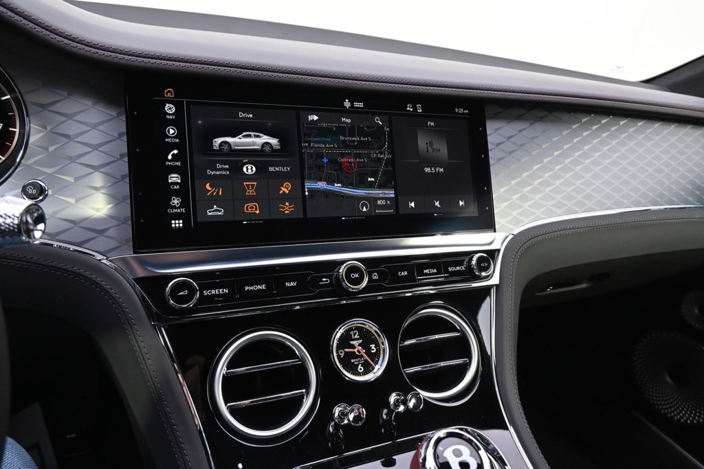 Used 2024 Bentley Continental GT image 32