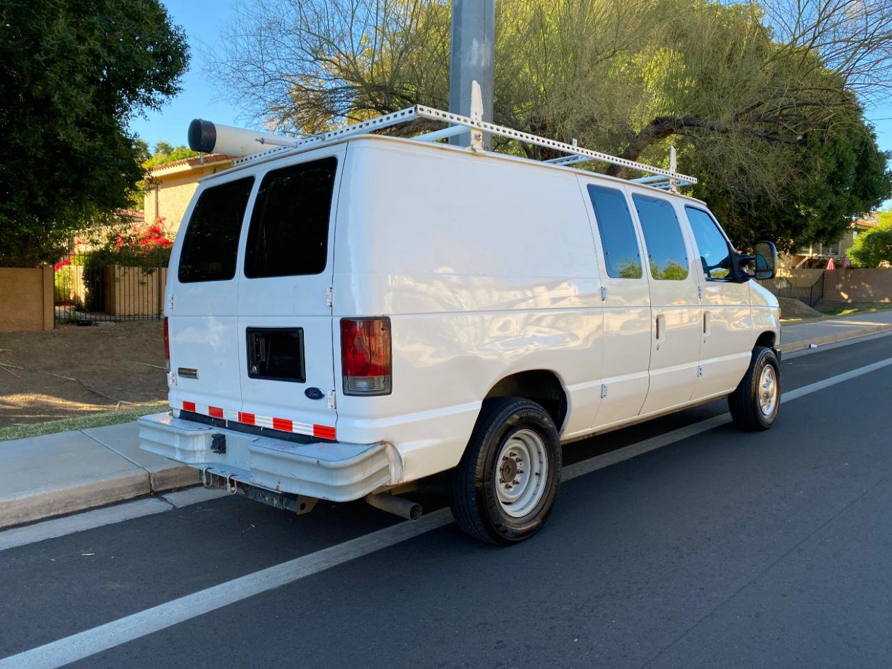 Used 2010 Ford E-250 and Econoline 250 image 5