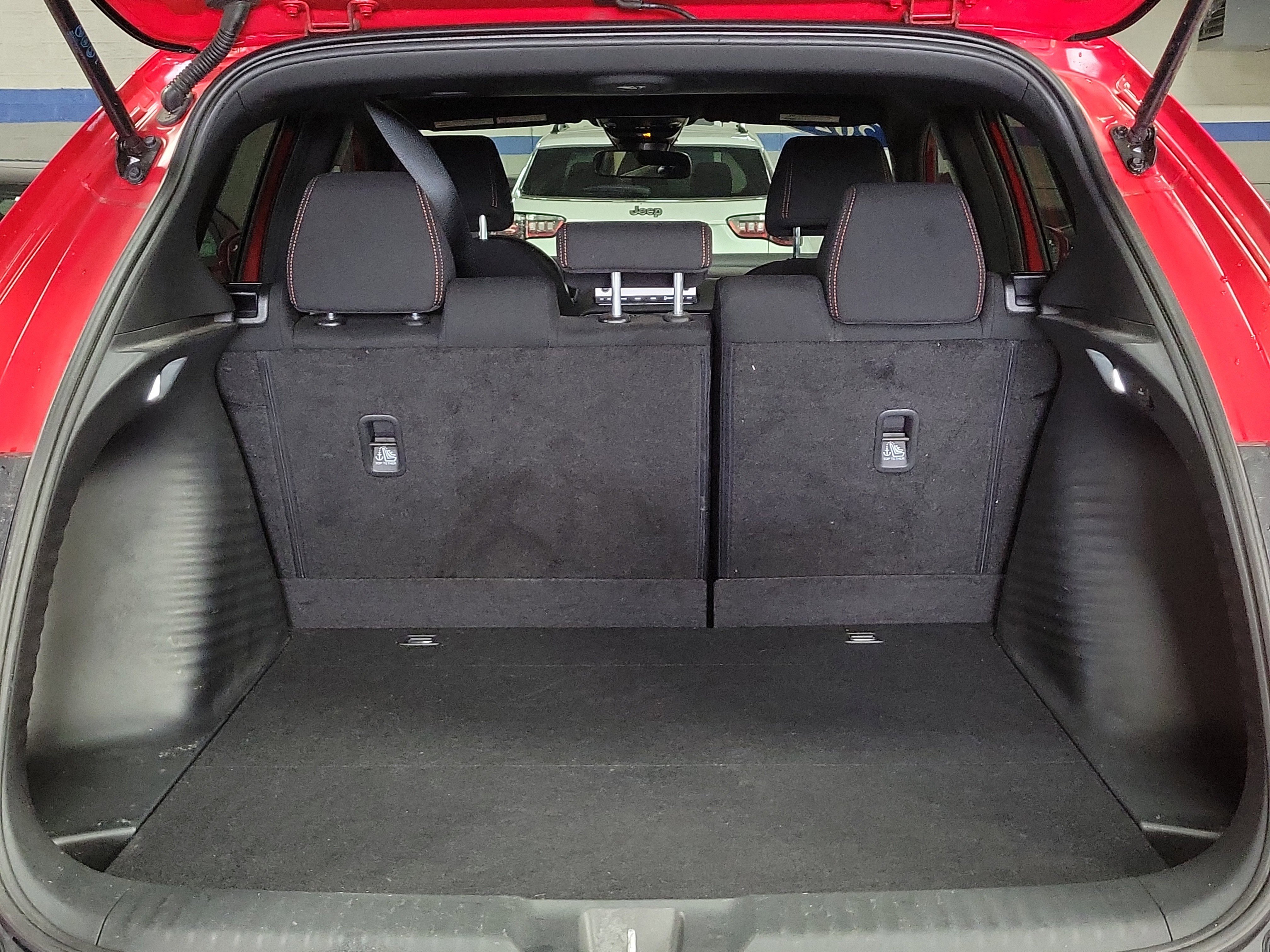 Used 2025 Honda HR-V Sport image 9