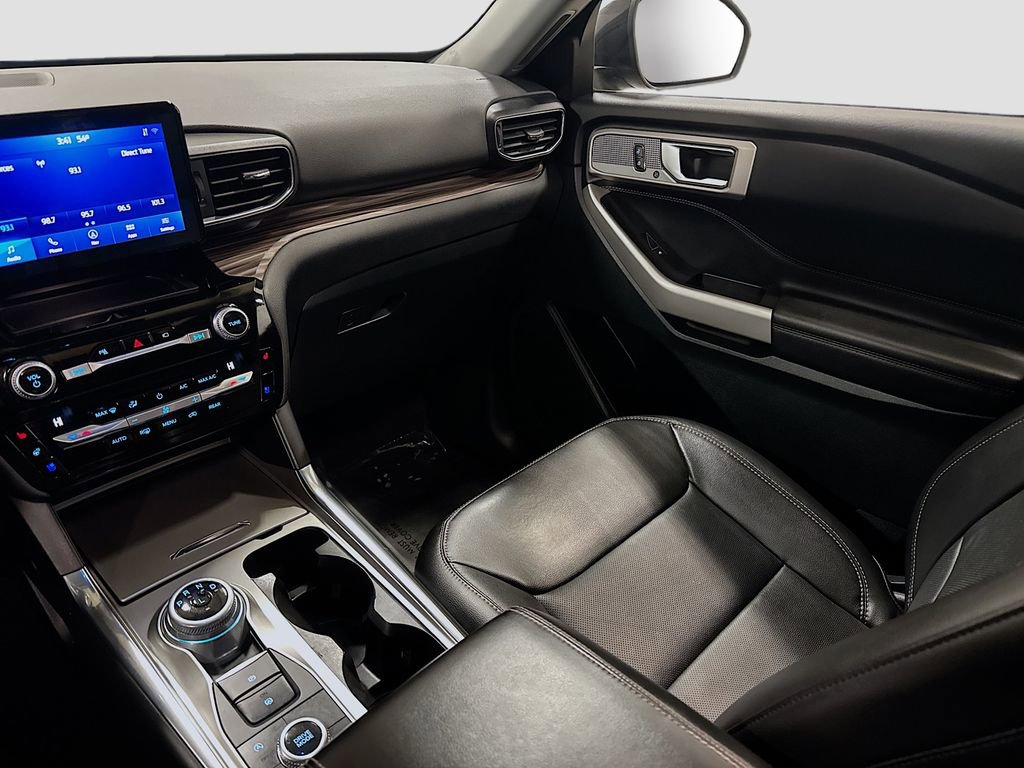 Used 2021 Ford Explorer Limited w/ Equipment Group 301A image 30