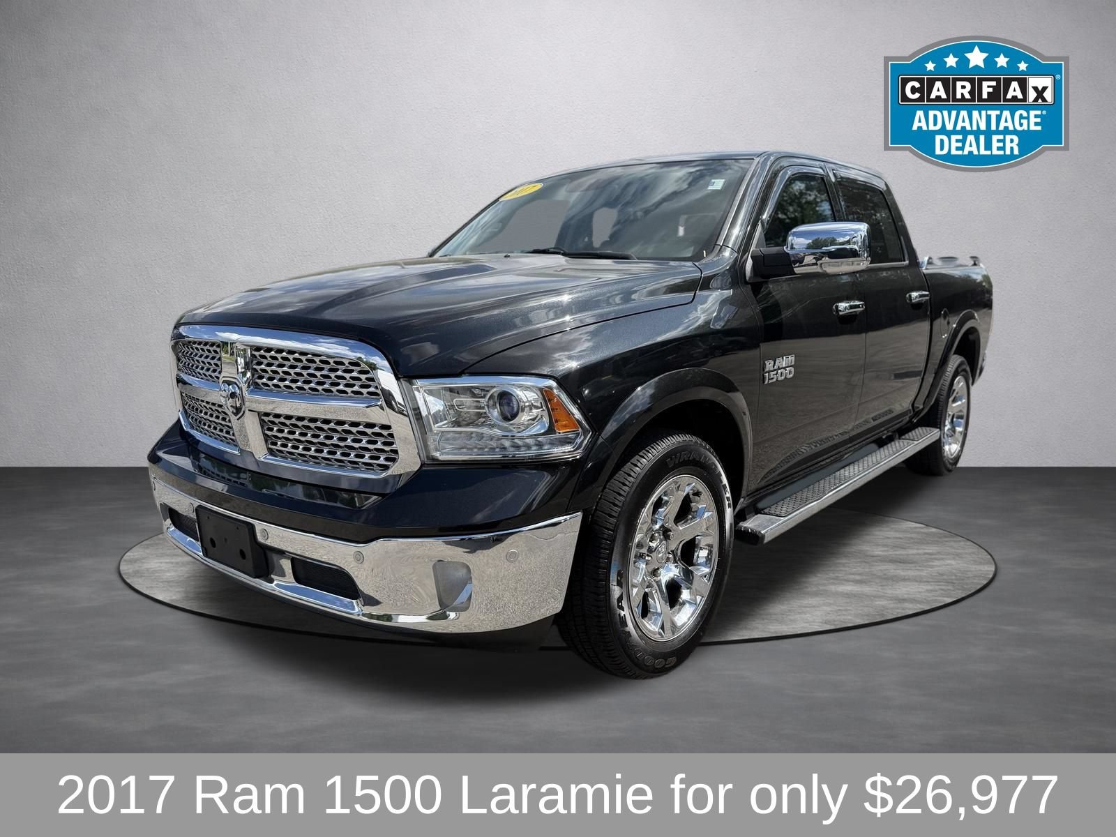 Used 2017 RAM 1500 Laramie w/ Convenience Group AWD/4WD image 10