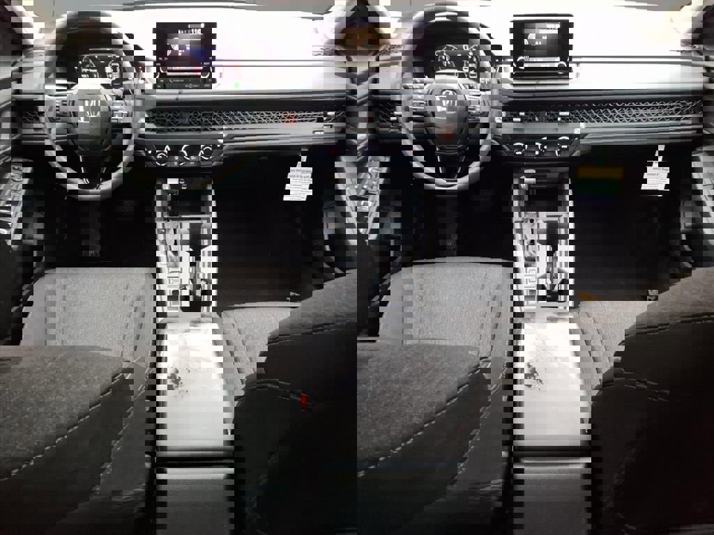 Used 2024 Honda Accord EX image 6