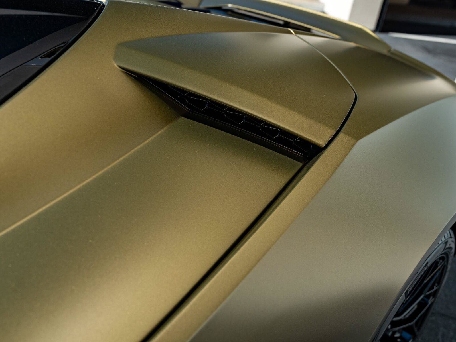 Used 2023 Lamborghini Huracan EVO RWD image 23
