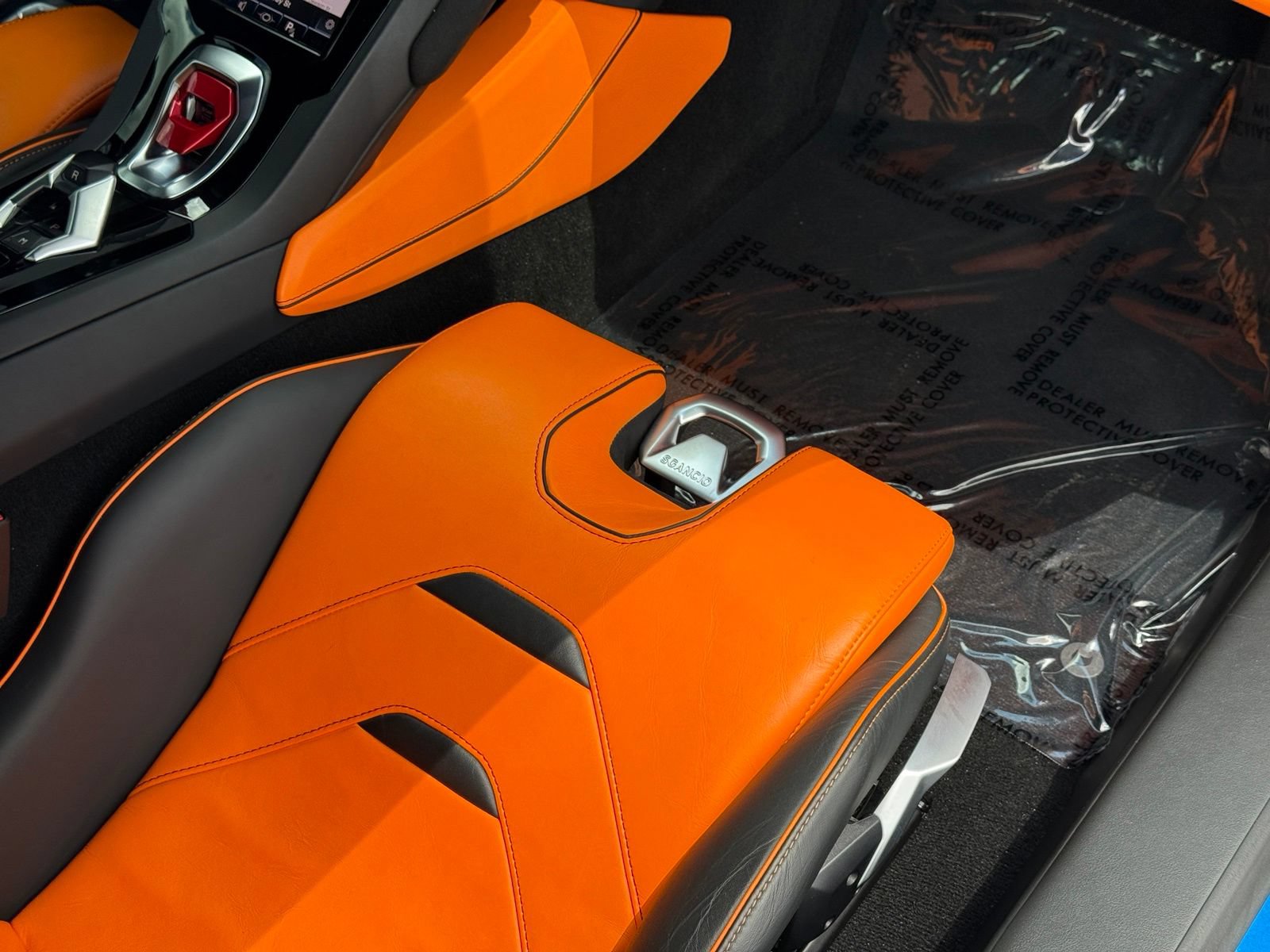 Used 2020 Lamborghini Huracan EVO RWD image 29