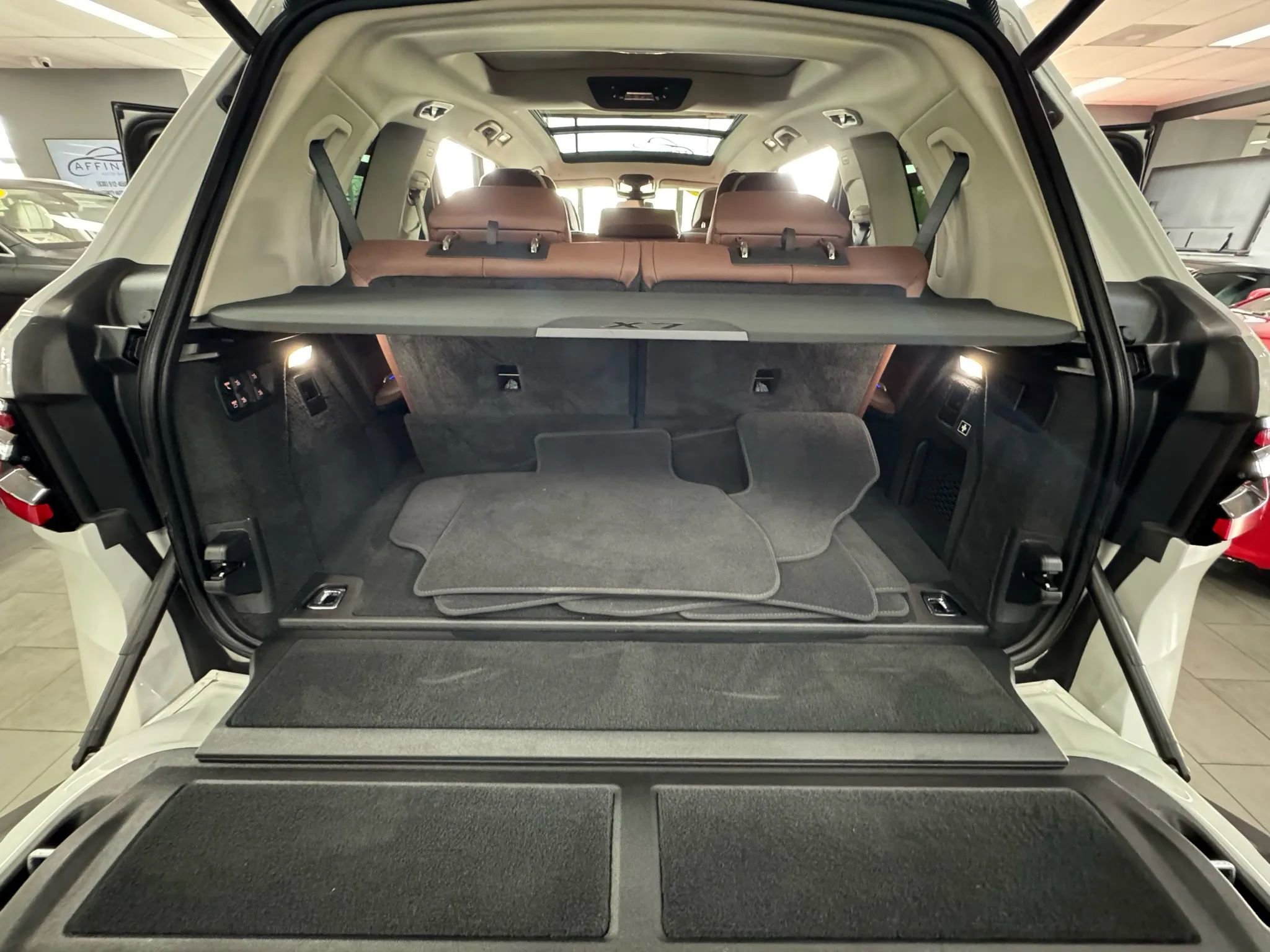 Used 2023 BMW X7 xDrive40i w/ Premium Package image 29