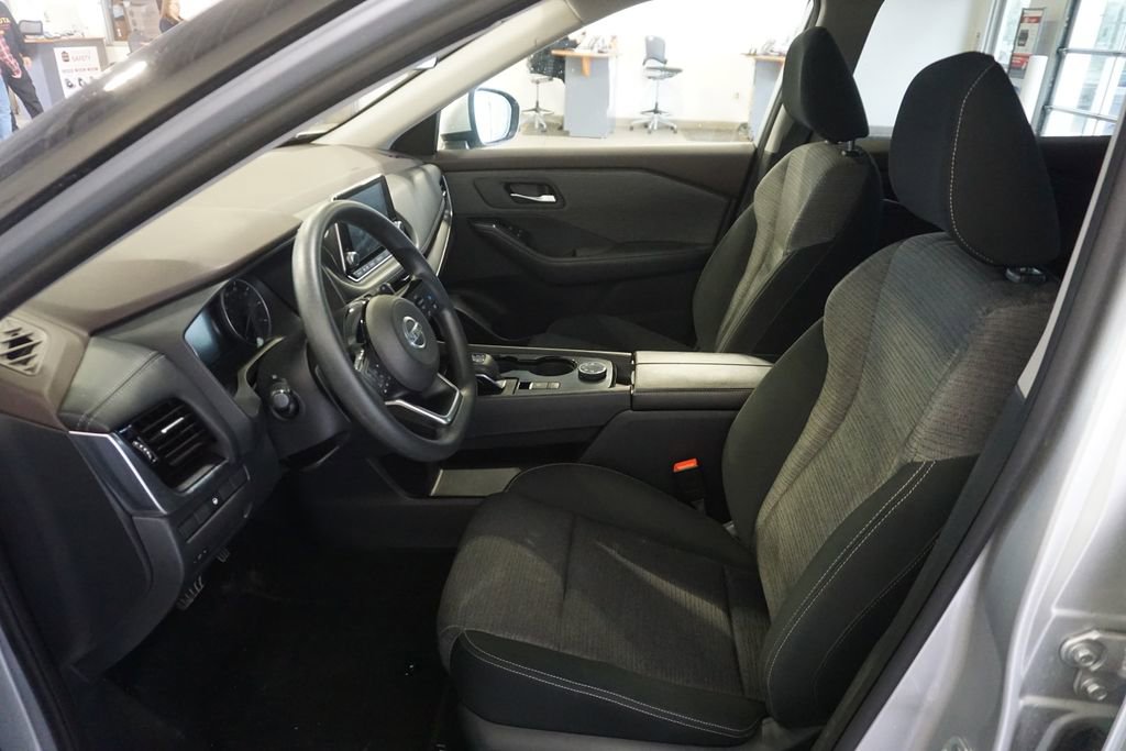 Used 2021 Nissan Rogue SV AWD/4WD image 16