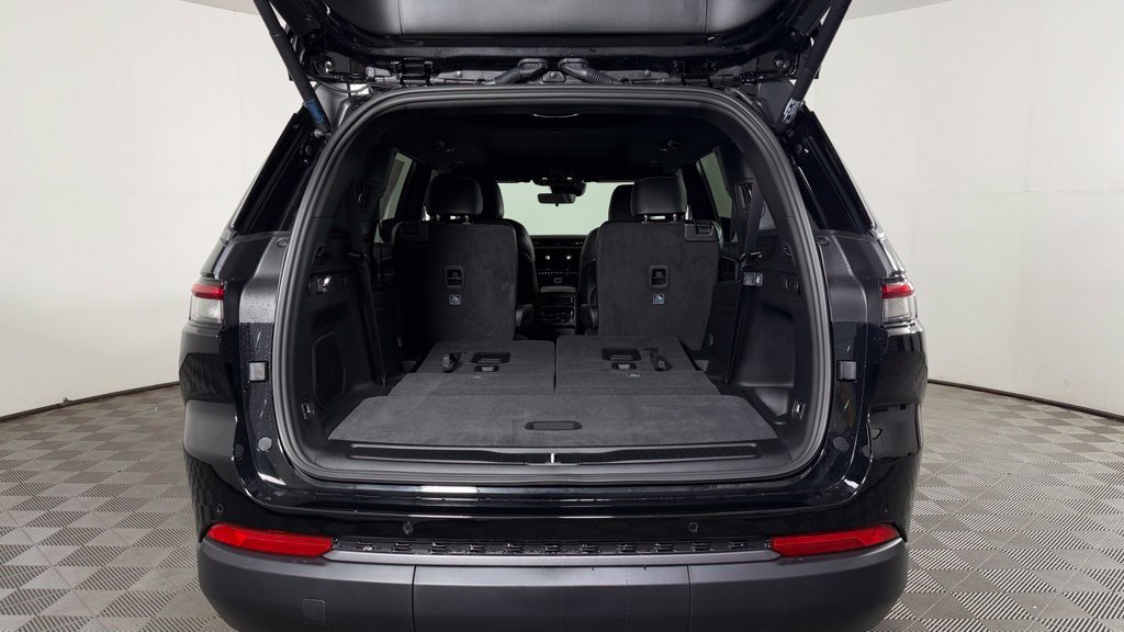 New 2027 Jeep Grand Cherokee L Limited AWD/4WD image 10