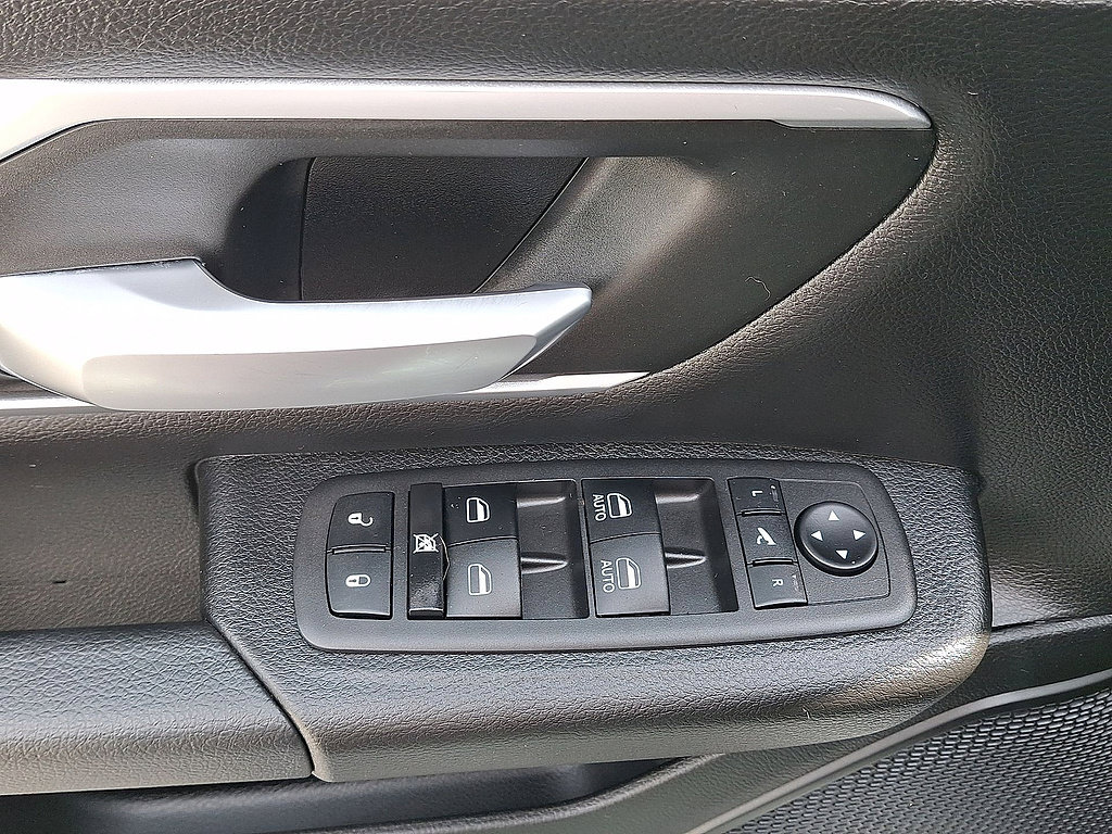 Used 2023 RAM 1500 Big Horn AWD/4WD image 10