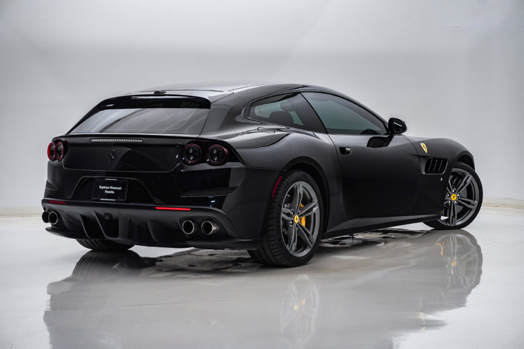 Used 2018 Ferrari GTC4Lusso AWD/4WD image 9