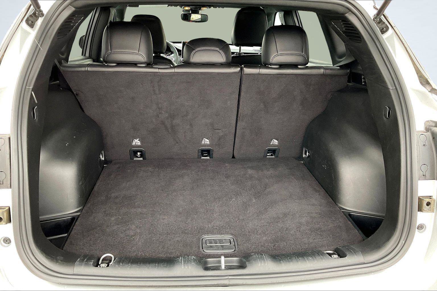 Used 2024 Jeep Compass Trailhawk image 5