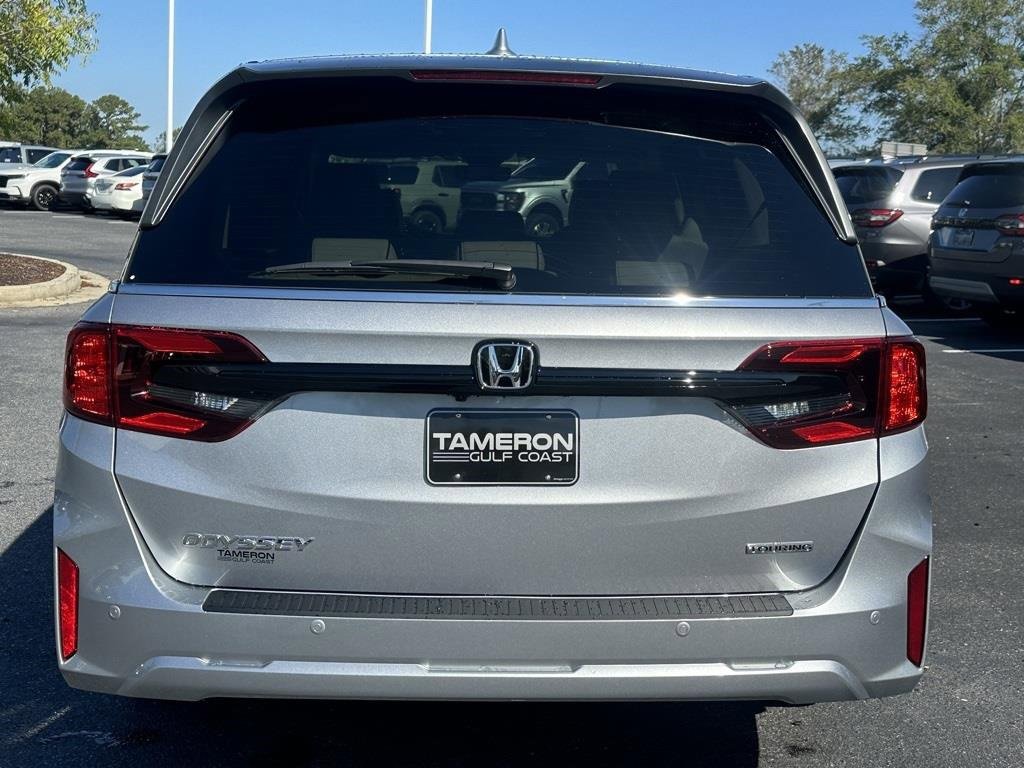 New 2026 Honda Odyssey Touring image 4