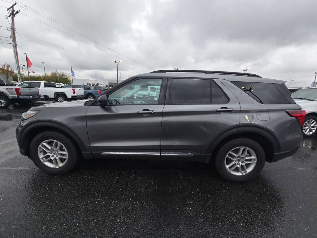 Used 2025 Ford Explorer Active image 8