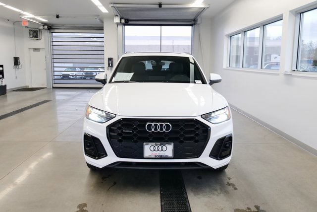 Used 2025 Audi Q5 2.0T Premium image 2