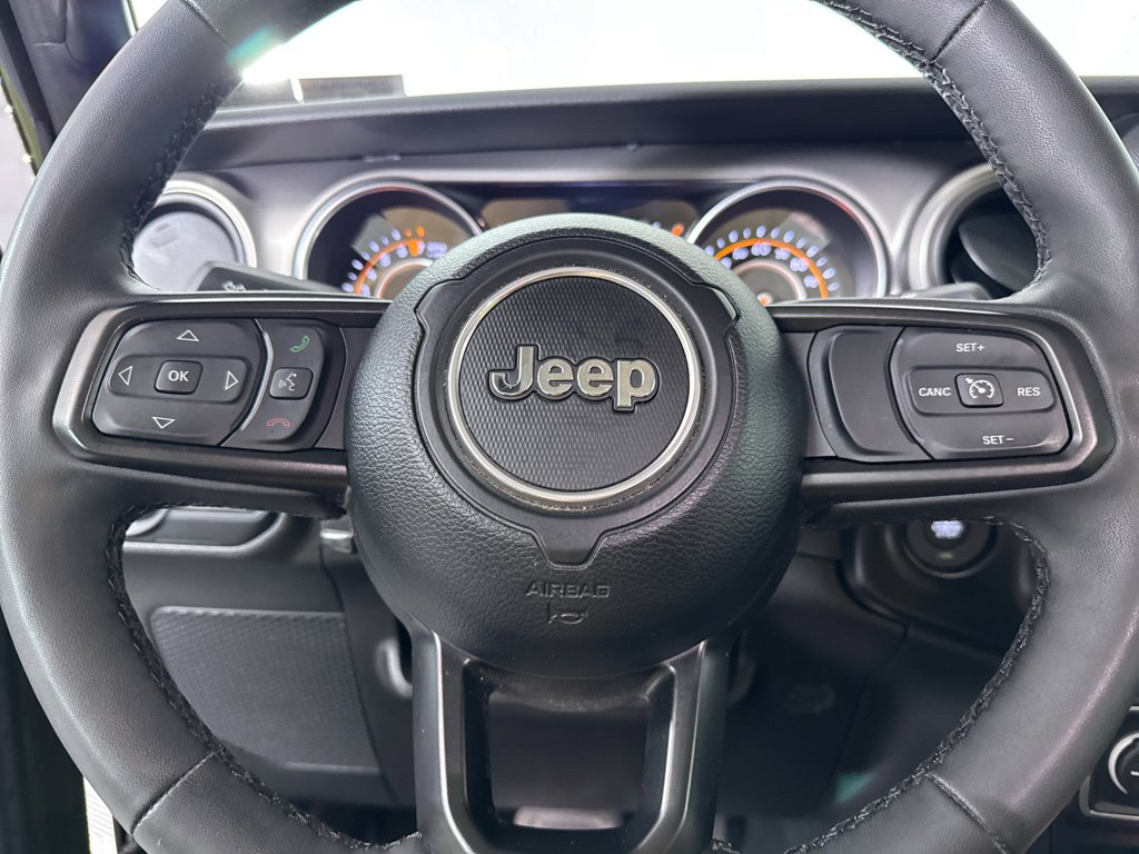 Used 2023 Jeep Gladiator Sport image 18