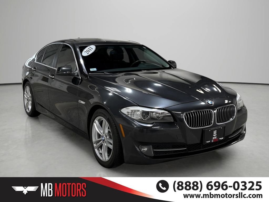 Used 2011 BMW 528i Sedan RWD image 3