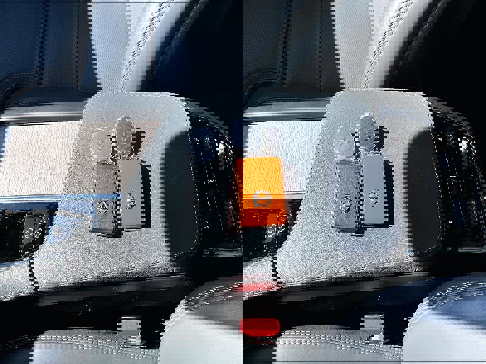 Used 2024 Volvo XC90 T8 Ultimate w/ Protection Package Premier image 14