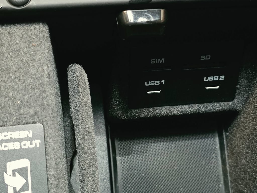 Certified 2026 Porsche Macan AWD/4WD image 37