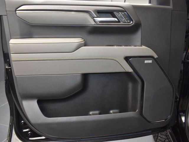 Used 2025 Chevrolet Silverado 1500 ZR2 w/ Technology Package image 18