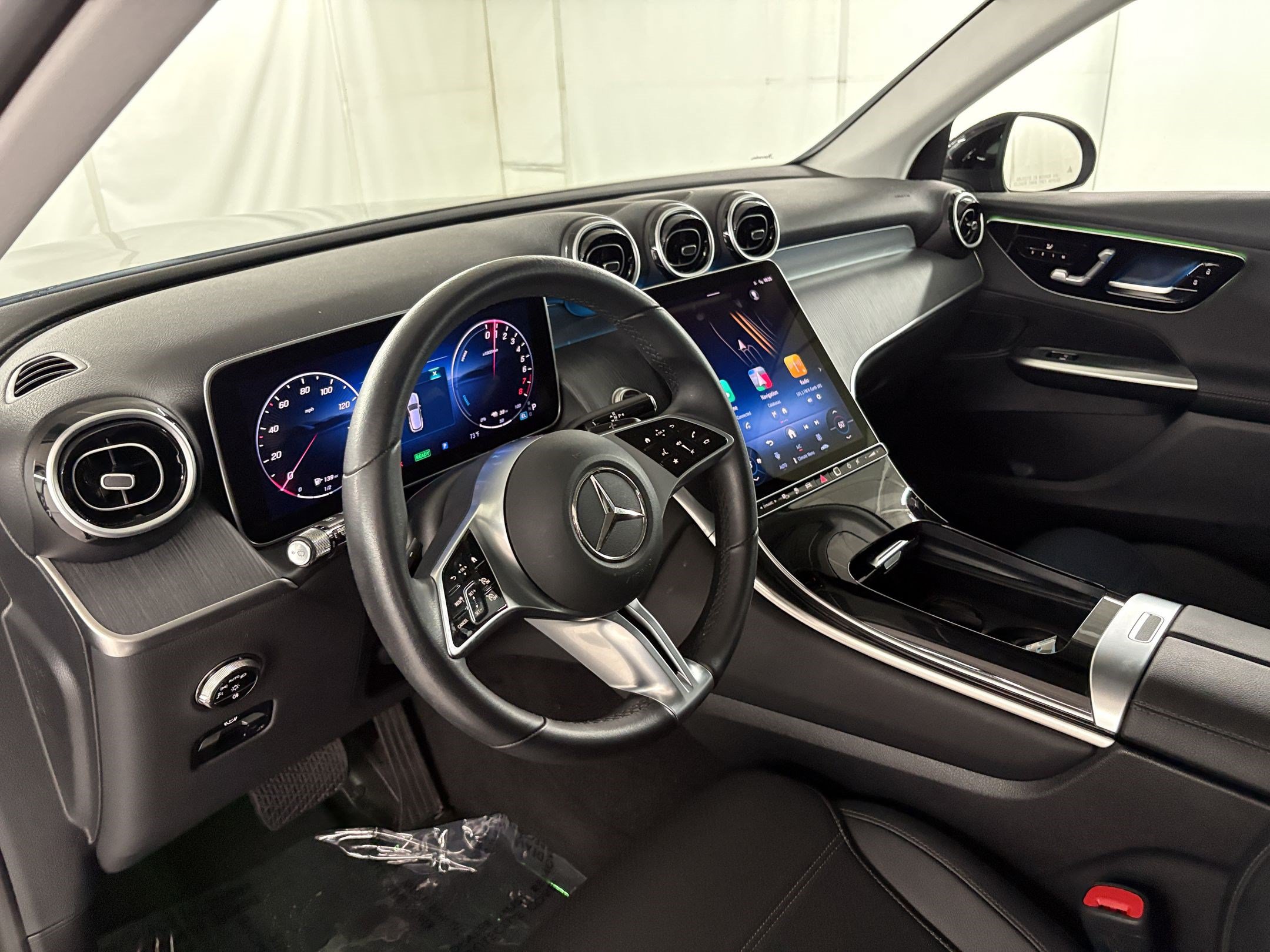 Certified 2025 Mercedes-Benz GLC 350e 4MATIC image 4