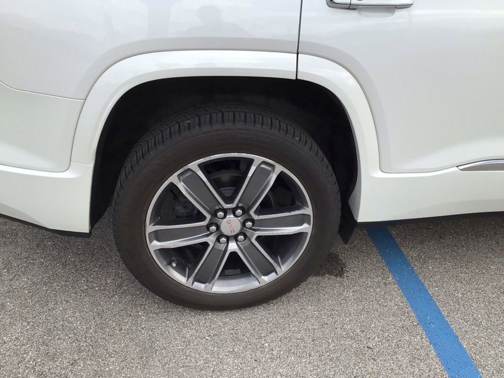 Used 2019 GMC Acadia Denali w/ Technology Package AWD/4WD image 9