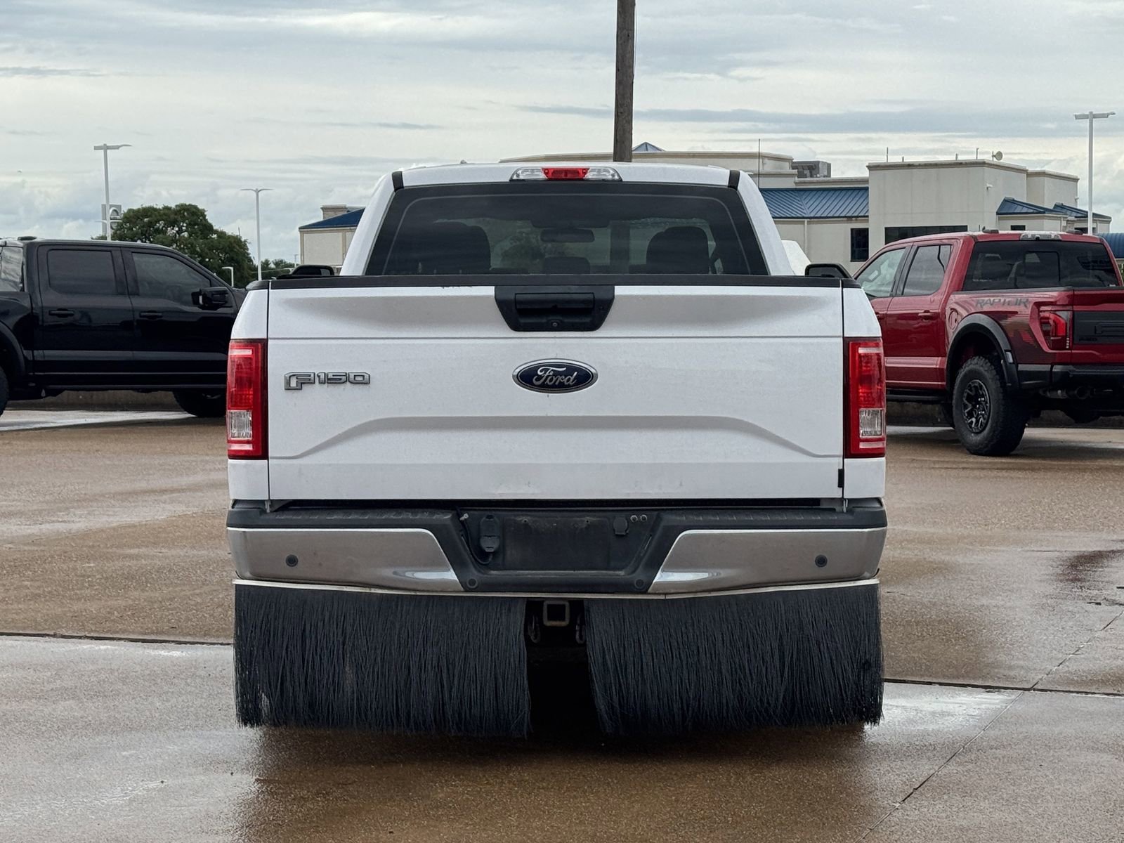 Used 2017 Ford F150 XL w/ Equipment Group 101A Mid RWD image 5