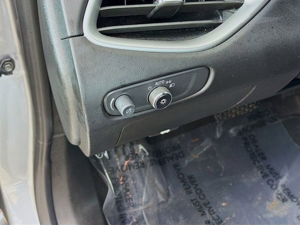 Used 2024 Chevrolet Malibu LT image 27