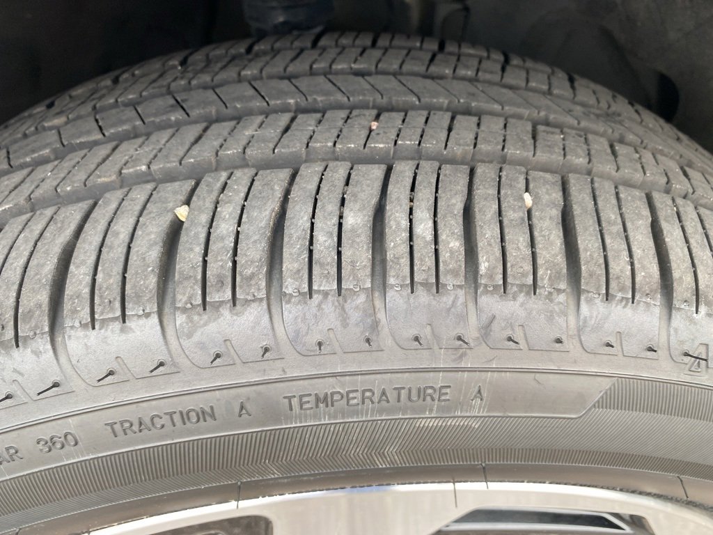 Certified 2025 Subaru Crosstrek 2.5i Limited w/ Popular Package #4A image 9