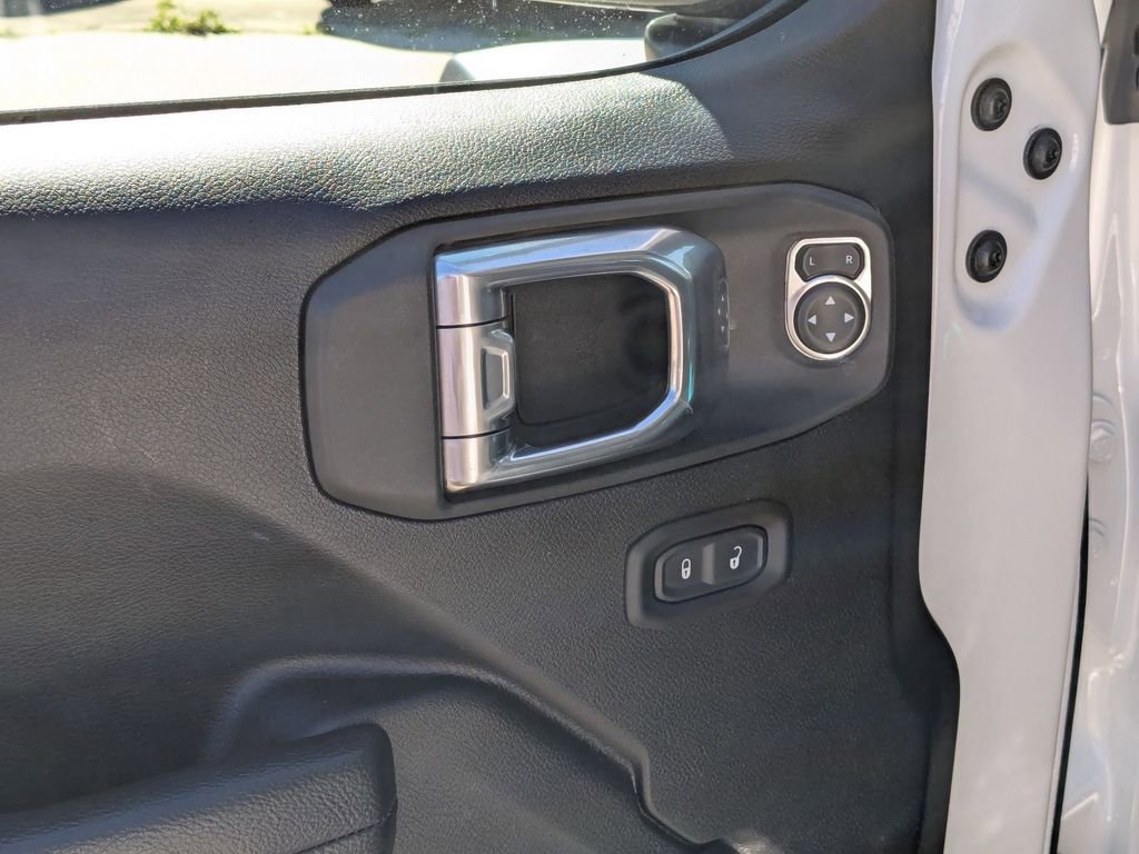 Used 2025 Jeep Wrangler Unlimited Rubicon image 13