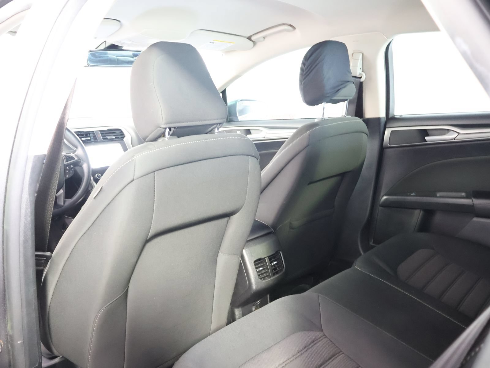 Used 2020 Ford Fusion SE FWD image 40