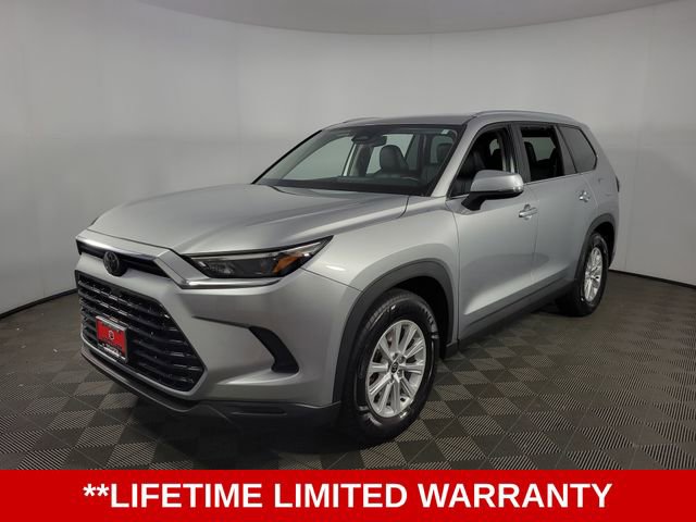 Used 2024 Toyota Grand Highlander XLE image 3