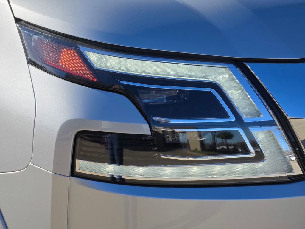 Used 2022 Nissan Armada SL image 3